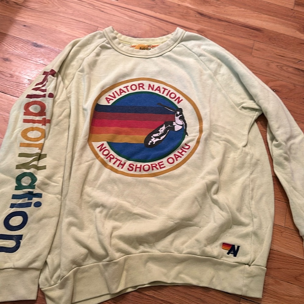 Yellow aviator nation, crewneck good conditions
